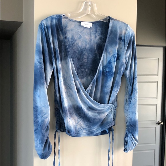 LOVERS + FRIENDS Tie Dye Crop Top - Picture 5 of 6